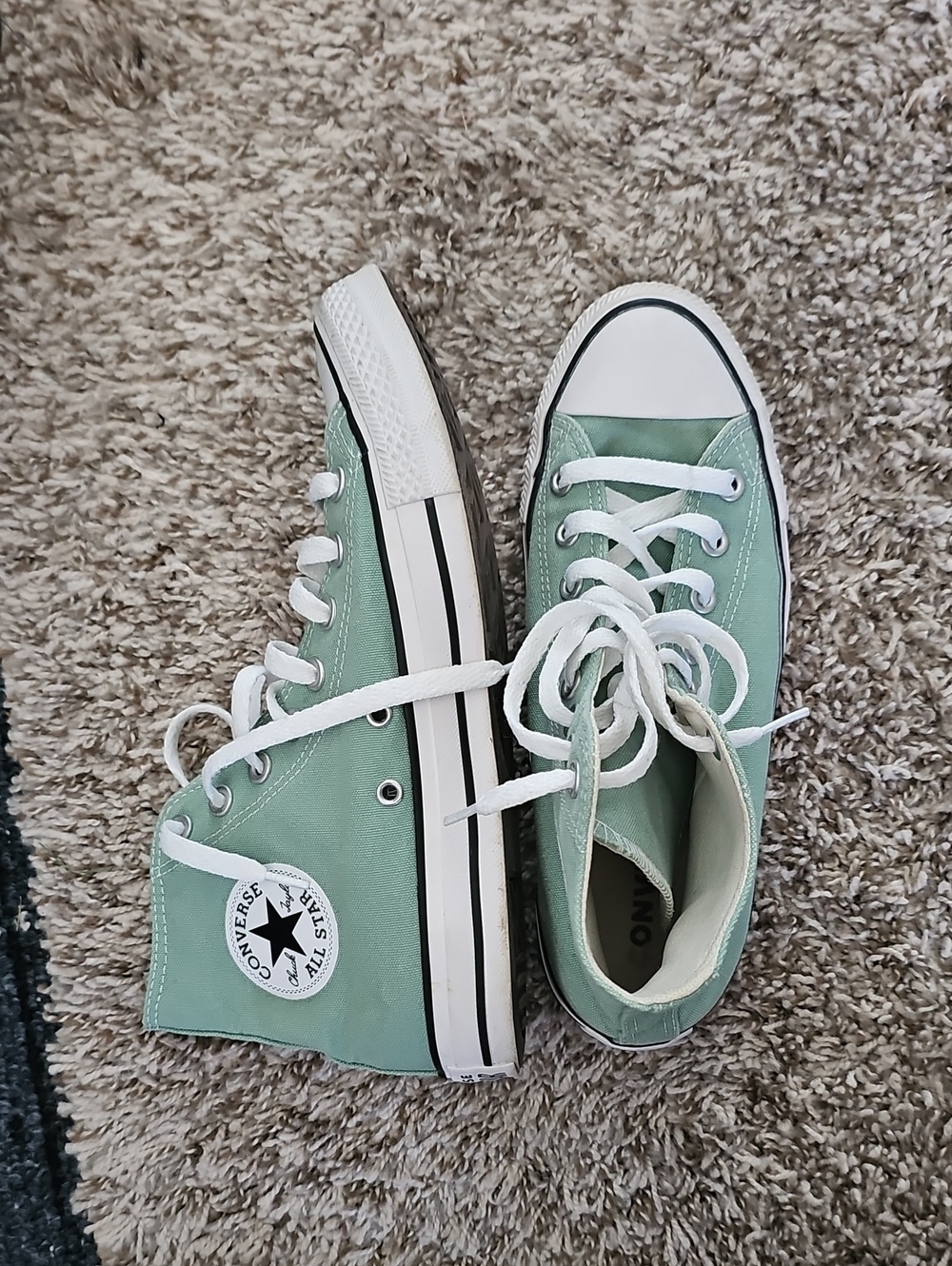 Converse Womens Size 9 Green